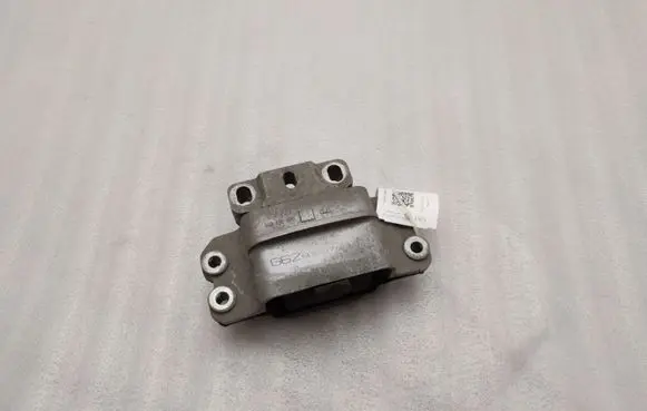 Volkswagen PASSAT B8 USA Engine mount bracket 1K0199555CE
