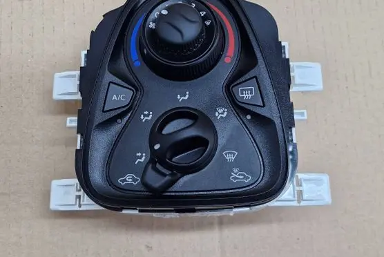 Peugeot 108 Climate control unit 55900YV030