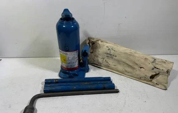 Mercedes-Benz Sprinter W907 W910 Lift Jack A9045800018 A9065850000 D74363