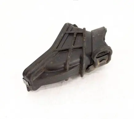 Ford Focus Air intake hose/pipe AV619A675AD