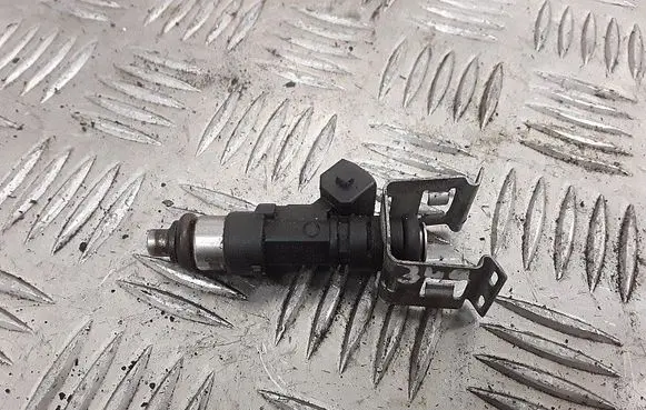 Fuel injector