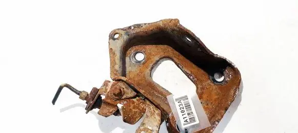 Opel Corsa D Bracket in trunk/boot 