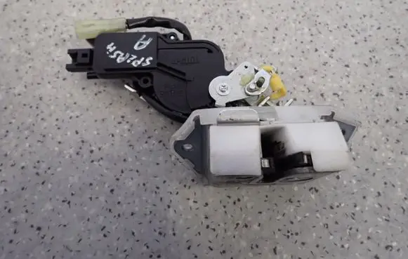 Suzuki Splash Tailgate/trunk/boot lock/catch/latch 