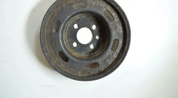 Audi A4 S4 B5 8D Crankshaft pulley
