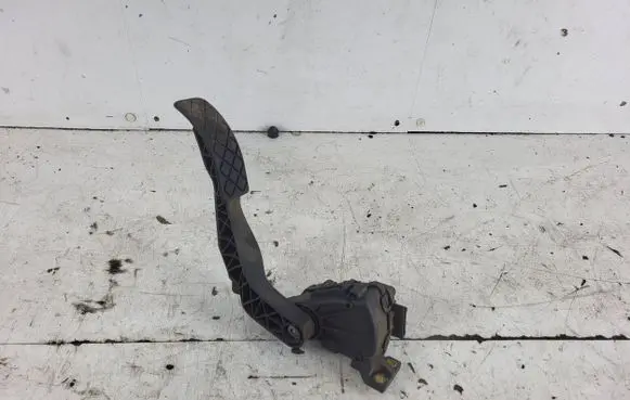 Volkswagen Golf IV Accelerator throttle pedal 1J1721503H 6PV00777001
