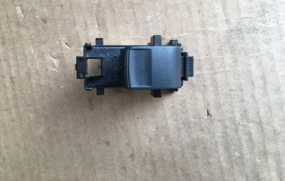 Toyota Yaris Electric window control switch 19282910