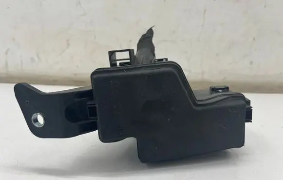 Toyota Yaris XP210 Fuse box set 71563W