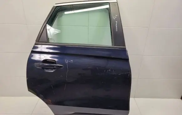 Opel Crossland X Rear door