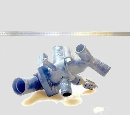 Ford Transit Thermostat/thermostat housing W584A