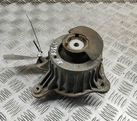 Mercedes-Benz E W213 Engine mount bracket A2132400500