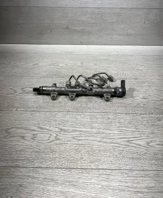 BMW 3 GT F34 Fuel main line pipe 0445214315 8514154 0281002870