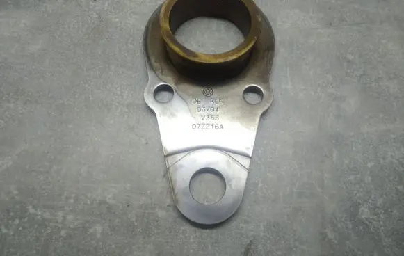 Volkswagen Touareg I Camshaft holder 07Z216A V355