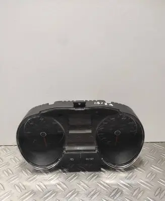 Speedometer (instrument cluster)