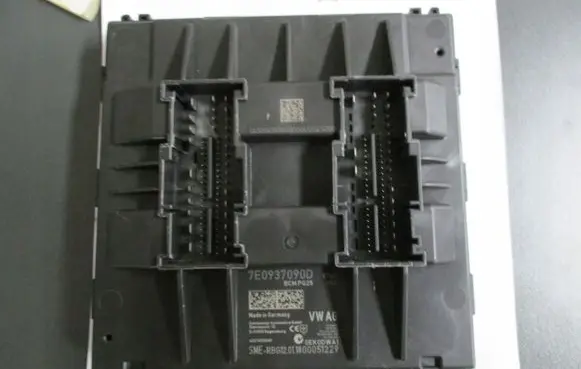 Volkswagen Transporter - Caravelle T6 Gateway control module 7E093709D