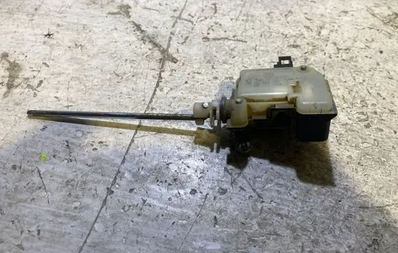 Volkswagen Golf VI Central locking motor 1Z0810773