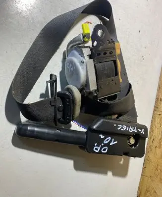Nissan X-Trail T31 Front seatbelt C9333HR07