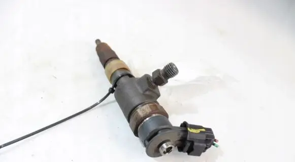 Peugeot 208 Fuel injector 0445110339