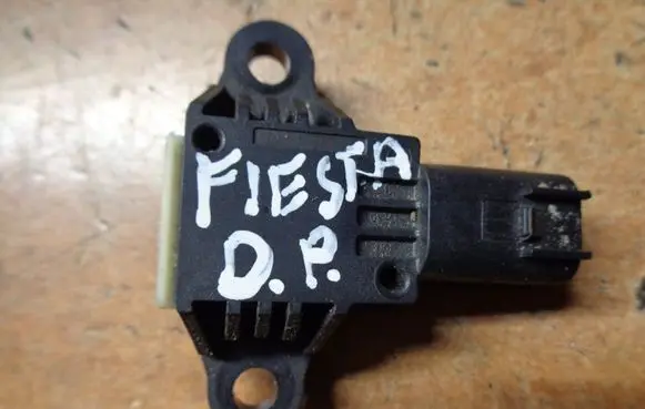 Ford Fiesta Airbag deployment crash/impact sensor DG1314C676AA