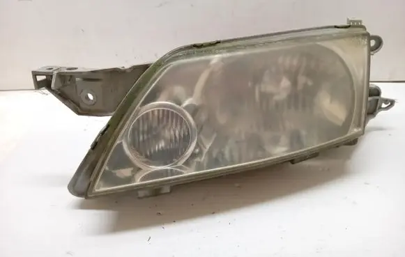 Mazda Premacy Headlight/headlamp P1989