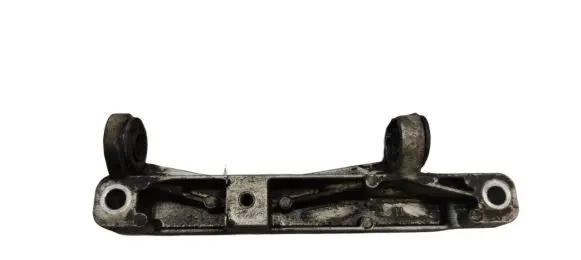 Volkswagen PASSAT B6 Engine mounting bracket 06A129723Q