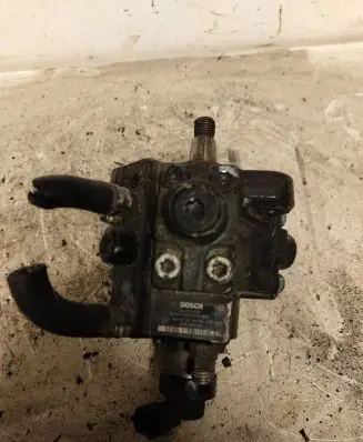 Opel Vectra C Fuel injection high pressure pump 0055193731 0311609 0445010097
