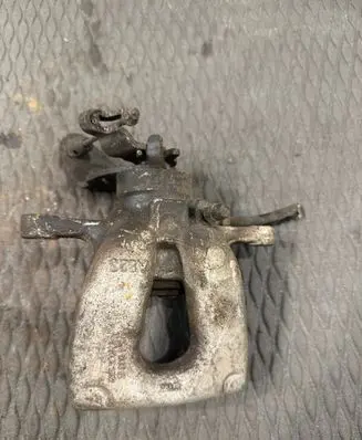 Alfa Romeo 159 Rear brake caliper