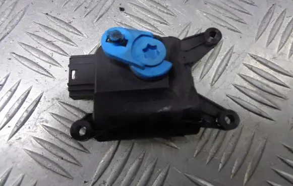 Skoda Octavia Mk2 (1Z) A/C air flow flap actuator/motor 1K1907511F