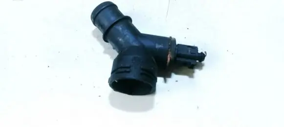 Volkswagen Golf V Engine coolant pipe/hose 1k0122291ae