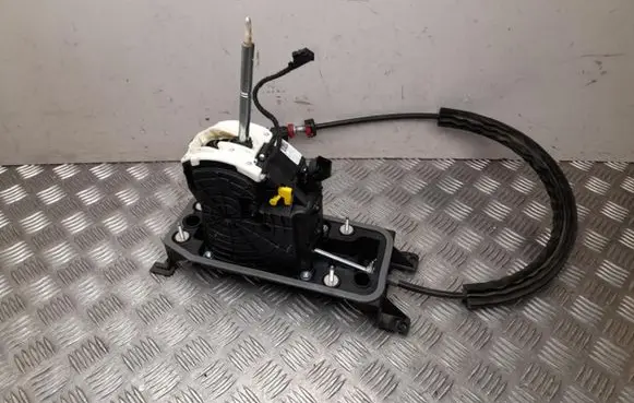 Volkswagen PASSAT B8 Gear shifter/selector 3Q1713023AC
