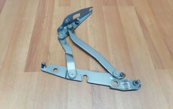 Audi A4 S4 B7 8E 8H Tailgate/trunk/boot hinge 8E5827302G