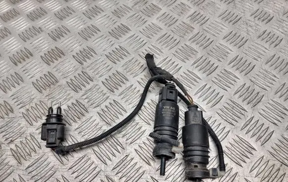 Volkswagen Phaeton Windscreen/windshield washer pump 3D0955681 001018