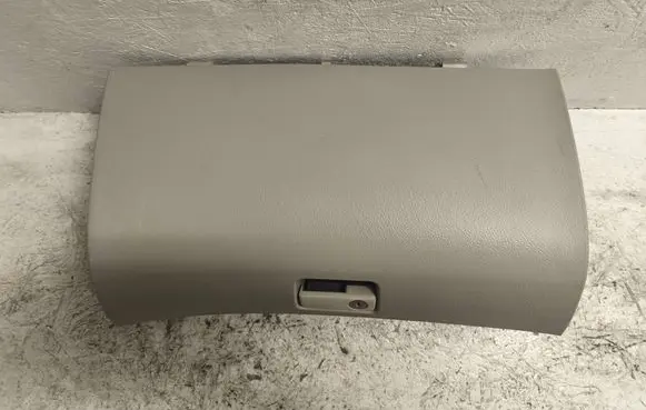 Toyota Avensis T250 Glove box 5555005070
