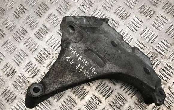 Volkswagen Touran II Engine mounting bracket 03L199207