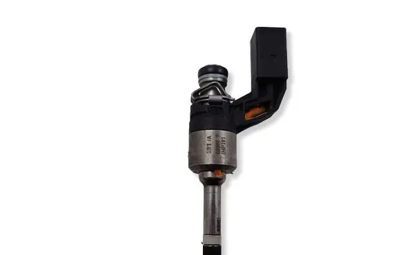 Volkswagen Tiguan Fuel injector 03C906036K