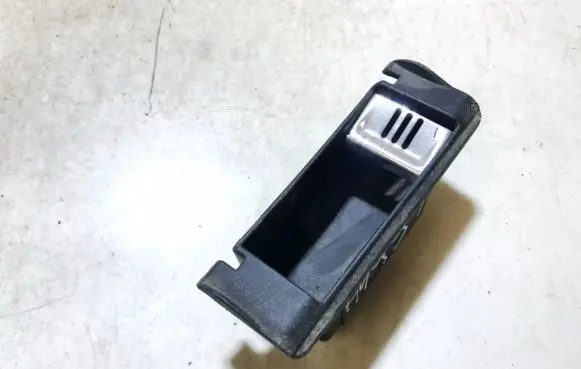 Car ashtray