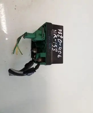 Peugeot 406 Glow plug pre-heat relay 9639912580