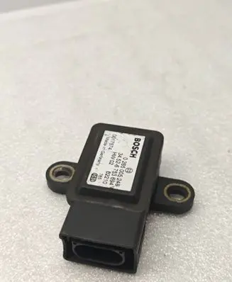 BMW 5 E39 ESP acceleration yaw rate sensor 6753694 0017574