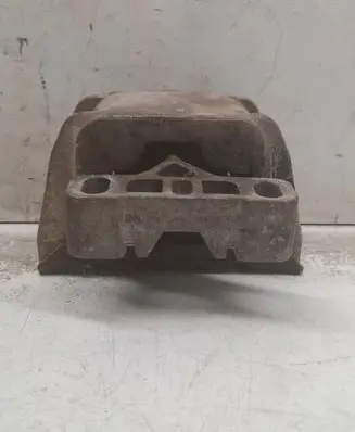 Volkswagen Golf IV Engine mount bracket 