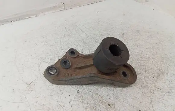Hyundai ix35 Engine mounting bracket 218252Y600