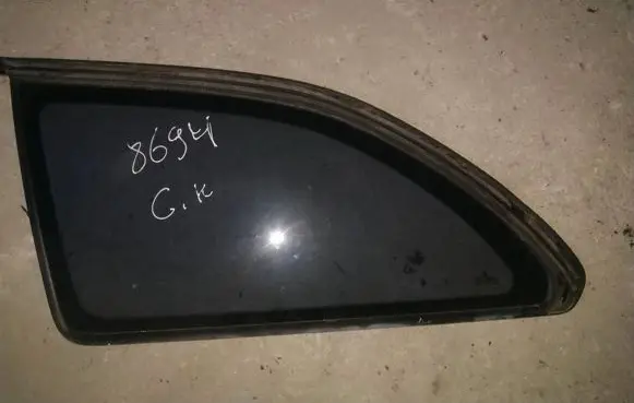 Rear side window
