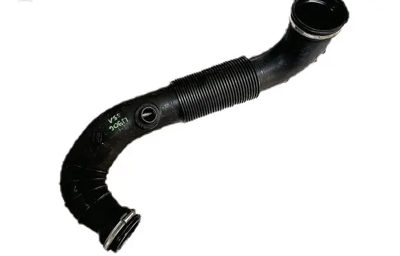 Air intake hose/pipe