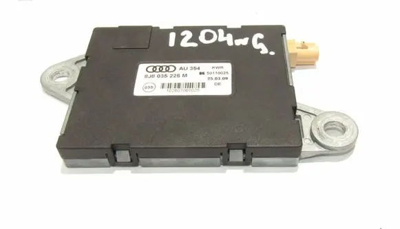 Audi TT TTS Mk2 Aerial antenna amplifier 8J8035225M