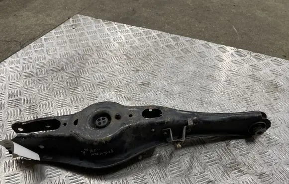 Volkswagen Golf VII Rear upper control arm/wishbone 3Q0505311E