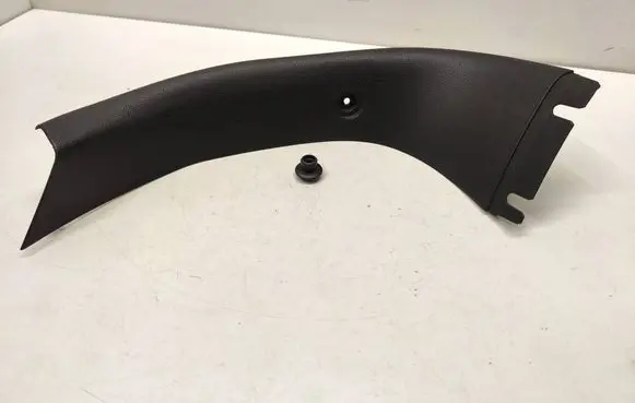 BMW 1 E81 E87 Tailgate/trunk side cover trim 7074688 51497074688 15054410