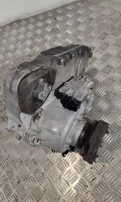 BMW X5 E70 Gearbox transfer box case 7619181 10249C5704 5WP35000AE
