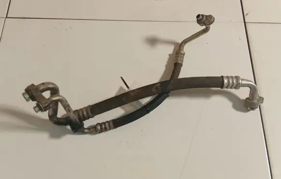 Opel Insignia A Air conditioning (A/C) pipe/hose 