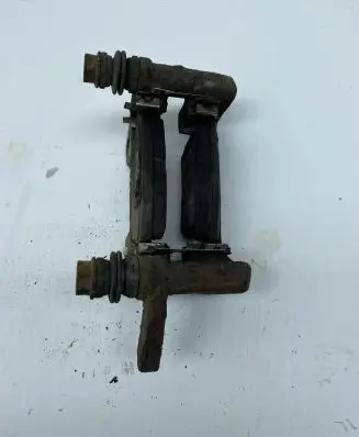 Renault Kangoo II Brake caliper pad carrier rear 