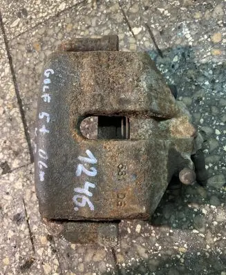 Volkswagen Golf Plus Front brake caliper
