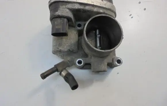 Skoda Fabia Mk1 (6Y) Electric throttle body valve 047133062D