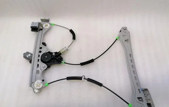 Chevrolet Corvette Front door electric window regulator 84216131